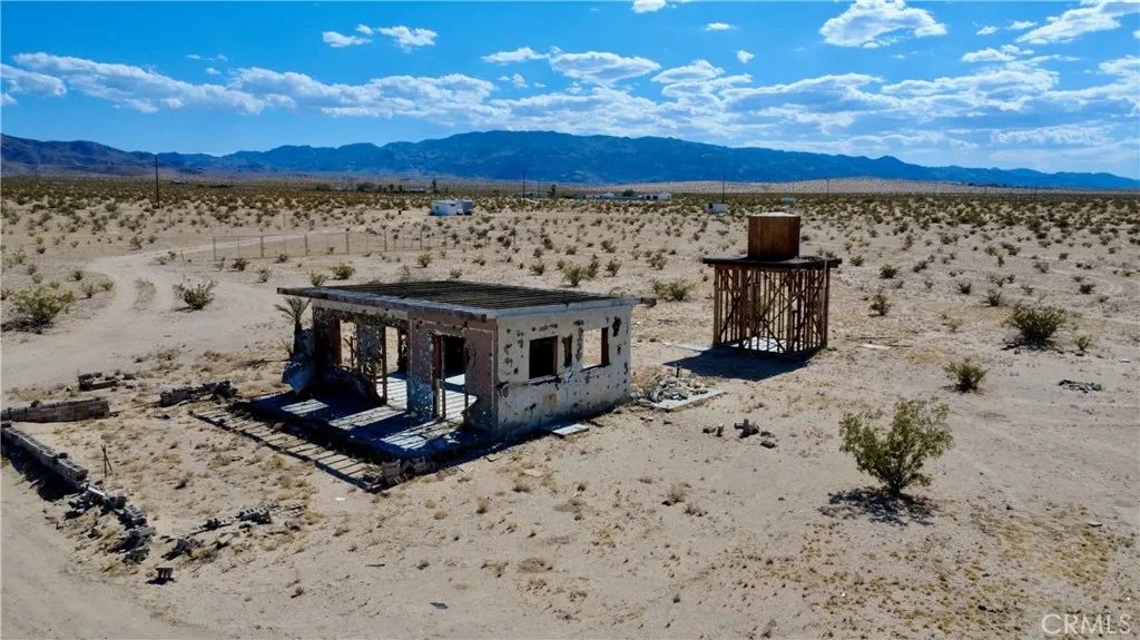 5620 Mojave, 29 Palms, CA 92277