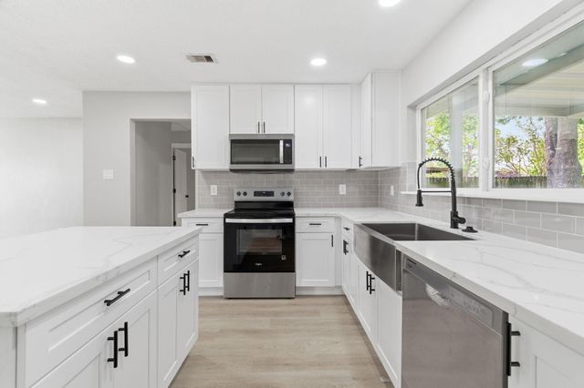 2208 Merle Street, Pasadena, TX 77502