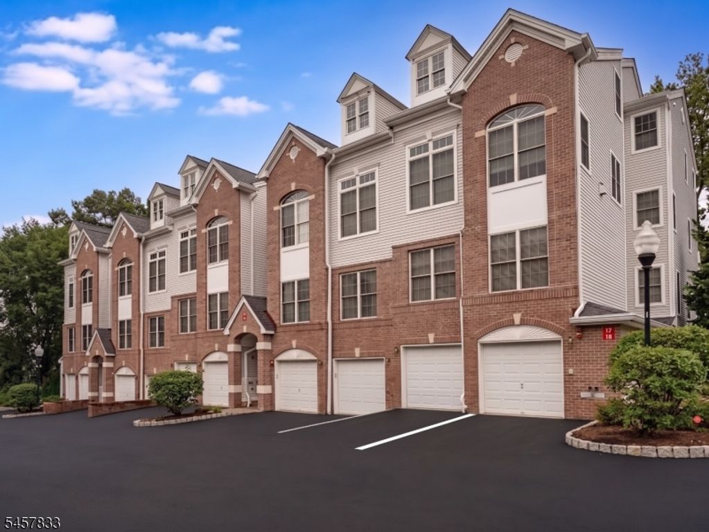 9 Goffle Brook Ct, Hawthorne Boro, NJ 07506 — exterior