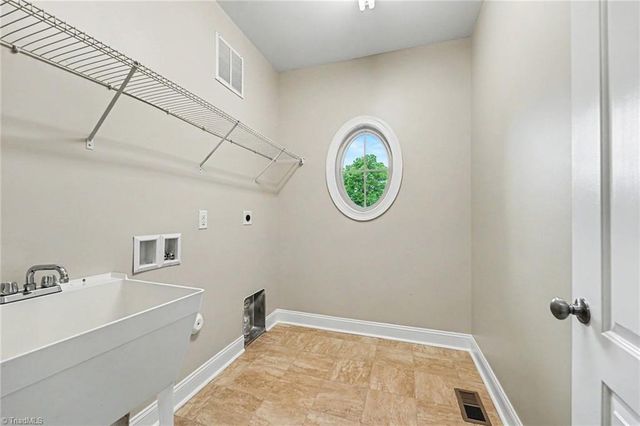 6250 Vance Road, Kernersville, NC 27284