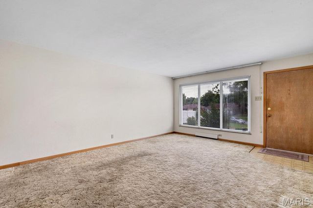 10629 Knollside Circle, St Louis, MO 63123