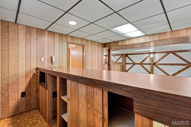 10629 Knollside Circle, St Louis, MO 63123