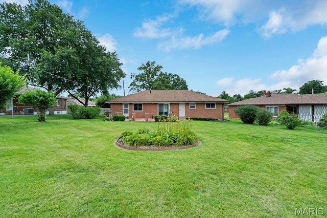 10629 Knollside Circle, St Louis, MO 63123