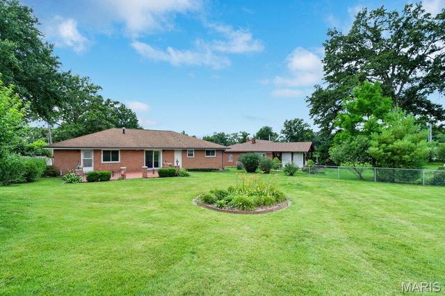 10629 Knollside Circle, St Louis, MO 63123