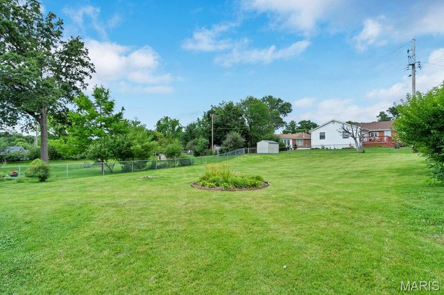 10629 Knollside Circle, St Louis, MO 63123