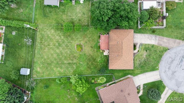 10629 Knollside Circle, St Louis, MO 63123