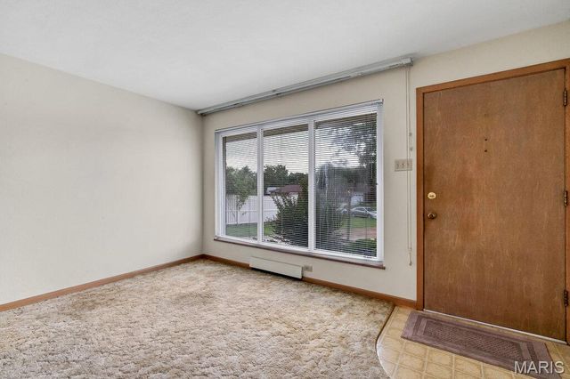 10629 Knollside Circle, St Louis, MO 63123