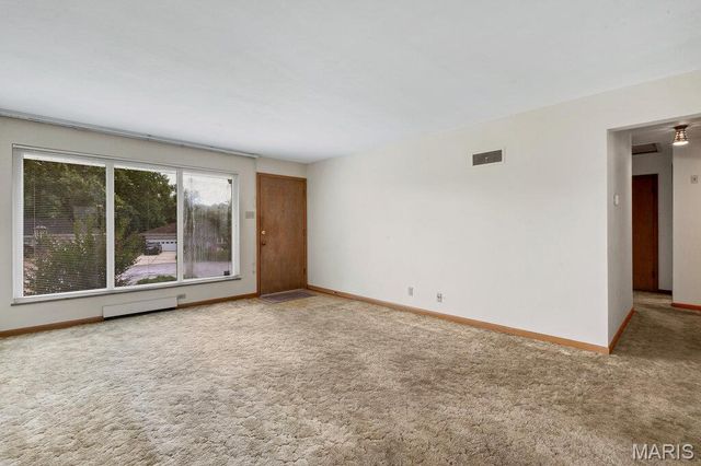 10629 Knollside Circle, St Louis, MO 63123