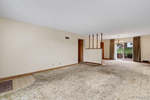 10629 Knollside Circle, St Louis, MO 63123