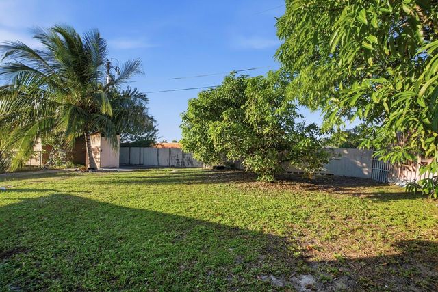 561 NE 38th Street, Deerfield Beach, FL 33064