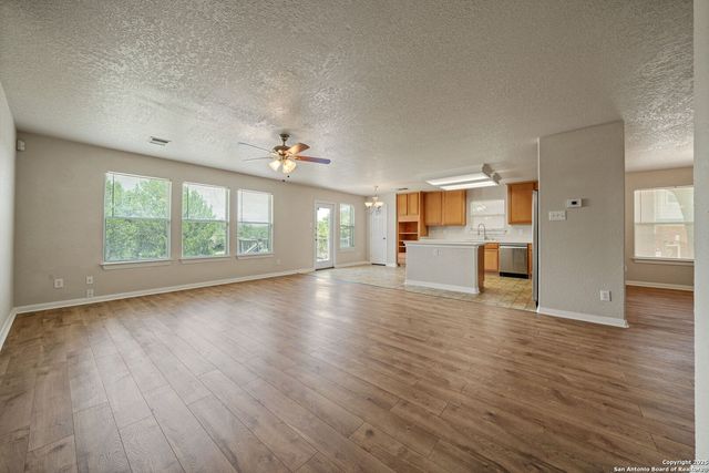 4731 Bending, San Antonio, TX 78259