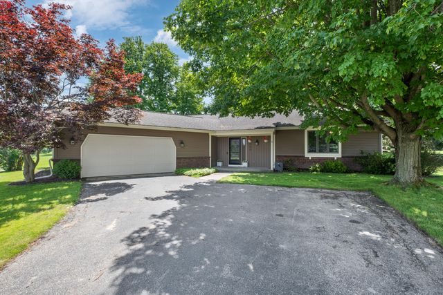 6900 Vista Grande Drive NE, Rockford, MI 49341