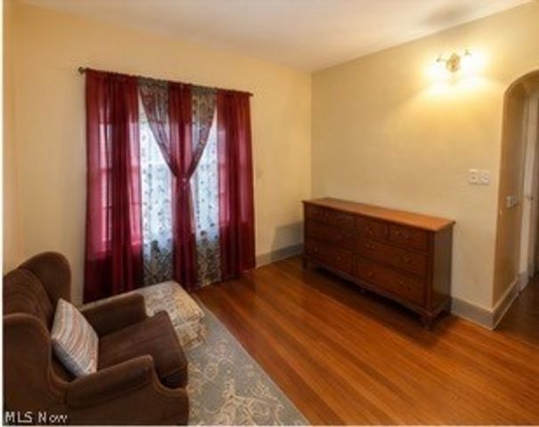 1737 Cumberland Road, Cleveland Heights, OH 44118