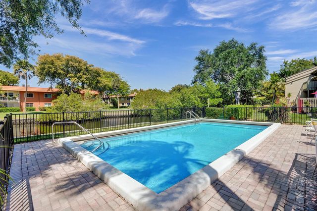 91 NE 17th Court, Fort Lauderdale, FL 33305