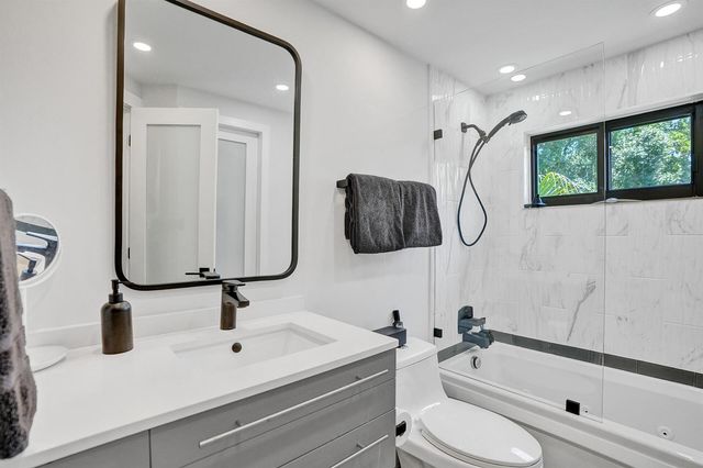 91 NE 17th Court, Fort Lauderdale, FL 33305