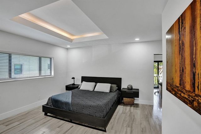 91 NE 17th Court, Fort Lauderdale, FL 33305
