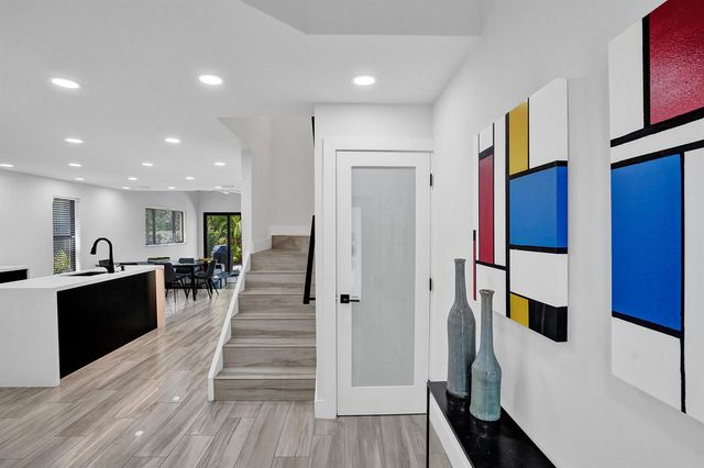 91 NE 17th Court, Fort Lauderdale, FL 33305