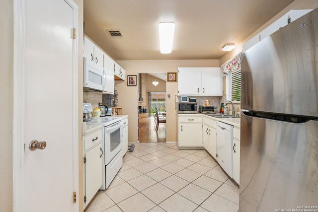 3658 Ridge Cluster, San Antonio, TX 78247
