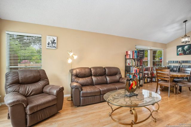 3658 Ridge Cluster, San Antonio, TX 78247
