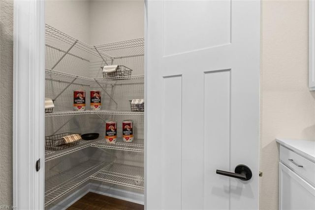 320 Tarn CT, Suffolk, VA 23434