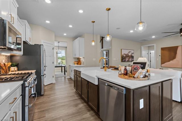 320 Tarn CT, Suffolk, VA 23434