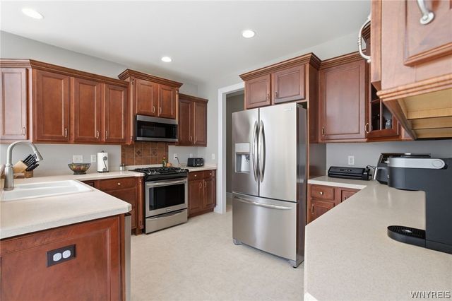 4613 Brentwood Drive, Clarence, NY 14221