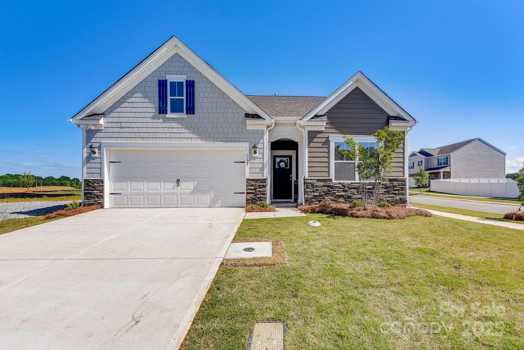 1121 Secrest Commons Drive, Monroe, NC 28112