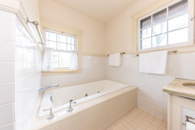 1930 Cambridge Road, Ann Arbor, MI 48104