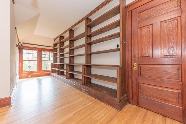 1930 Cambridge Road, Ann Arbor, MI 48104