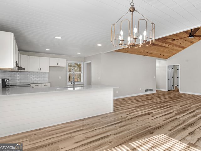 206 Bear Creek Point, Mansfield, GA 30055