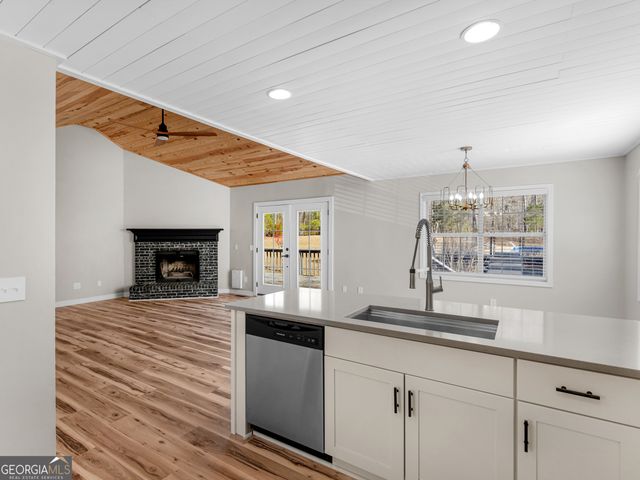 206 Bear Creek Point, Mansfield, GA 30055