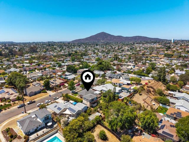 6031 Sinton, La Mesa, CA 91942