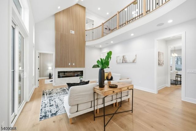 33 Tower Rd, Livingston Twp., NJ 07039