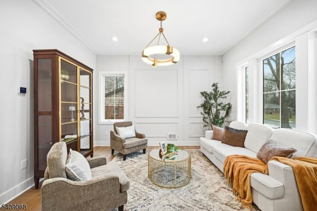 33 Tower Rd, Livingston Twp., NJ 07039