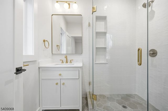 33 Tower Rd, Livingston Twp., NJ 07039