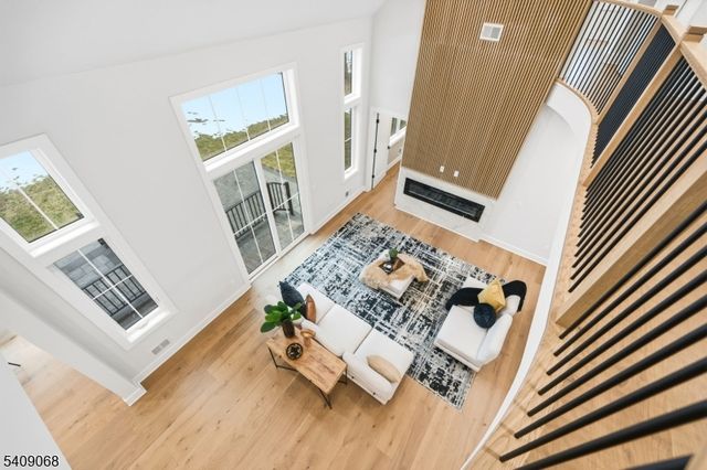 33 Tower Rd, Livingston Twp., NJ 07039