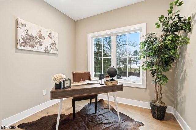 33 Tower Rd, Livingston Twp., NJ 07039