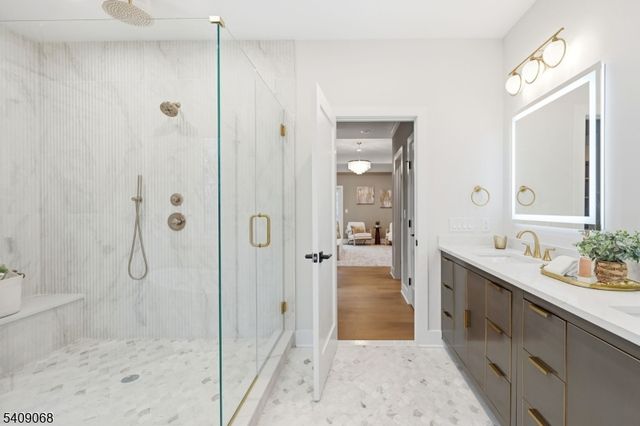 33 Tower Rd, Livingston Twp., NJ 07039