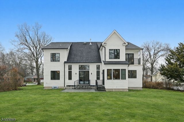 33 Tower Rd, Livingston Twp., NJ 07039