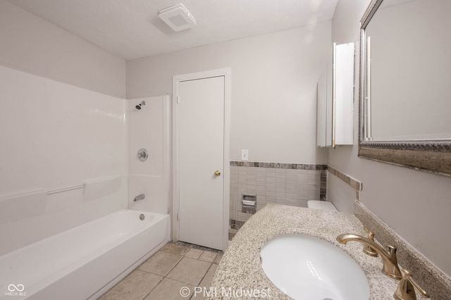 3926 Malibu Drive, Indianapolis, IN 46226