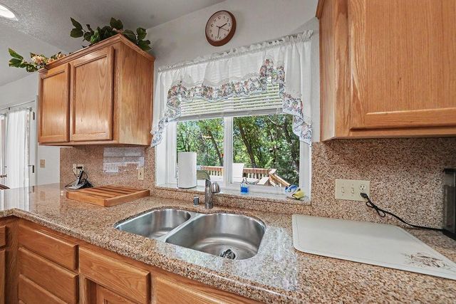 12850 Burnt Cedar Ln, Pine Grove, CA 95665