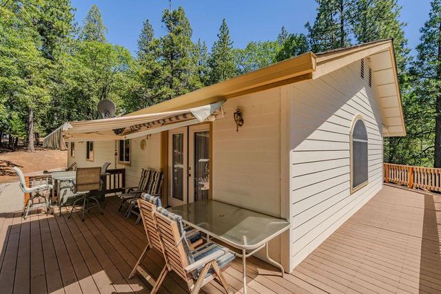12850 Burnt Cedar Ln, Pine Grove, CA 95665
