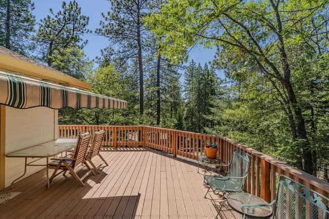 12850 Burnt Cedar Ln, Pine Grove, CA 95665