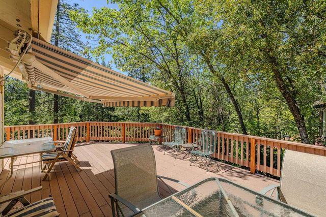 12850 Burnt Cedar Ln, Pine Grove, CA 95665