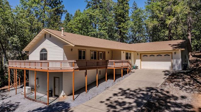 12850 Burnt Cedar Ln, Pine Grove, CA 95665