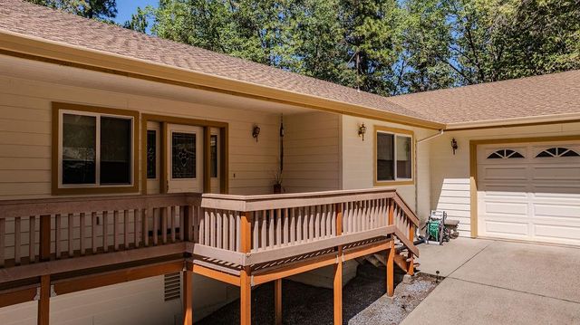 12850 Burnt Cedar Ln, Pine Grove, CA 95665