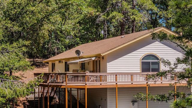12850 Burnt Cedar Ln, Pine Grove, CA 95665