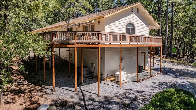 12850 Burnt Cedar Ln, Pine Grove, CA 95665