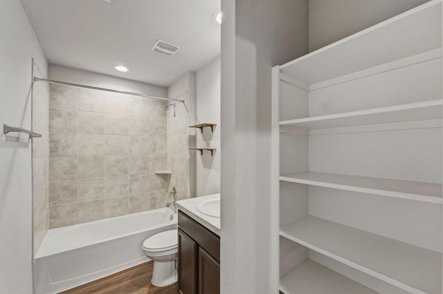 2407 Staverton Circle, Spring, TX 77373