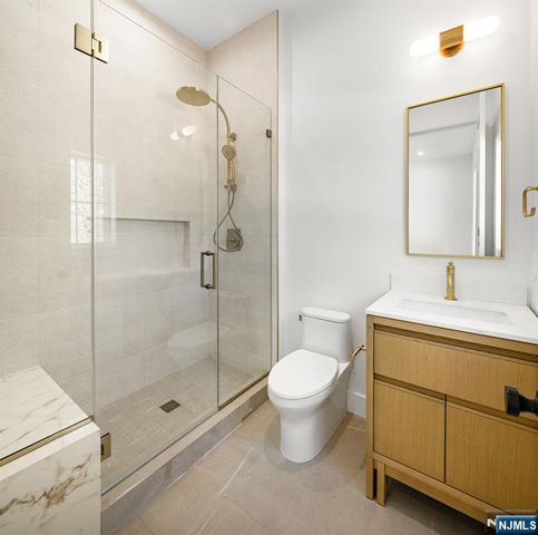 27 Garret Place, Glen Rock, NJ 07452